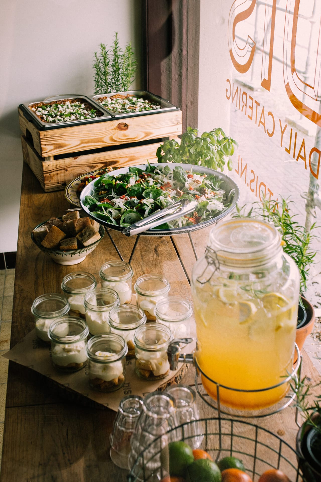 A daily lunch buffet by DIS Daily Catering at the office